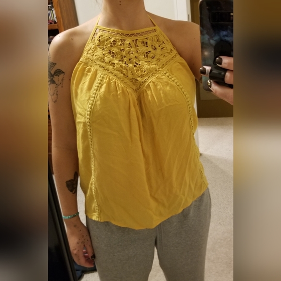 Golden yellow crochet halter top - Picture 9 of 9